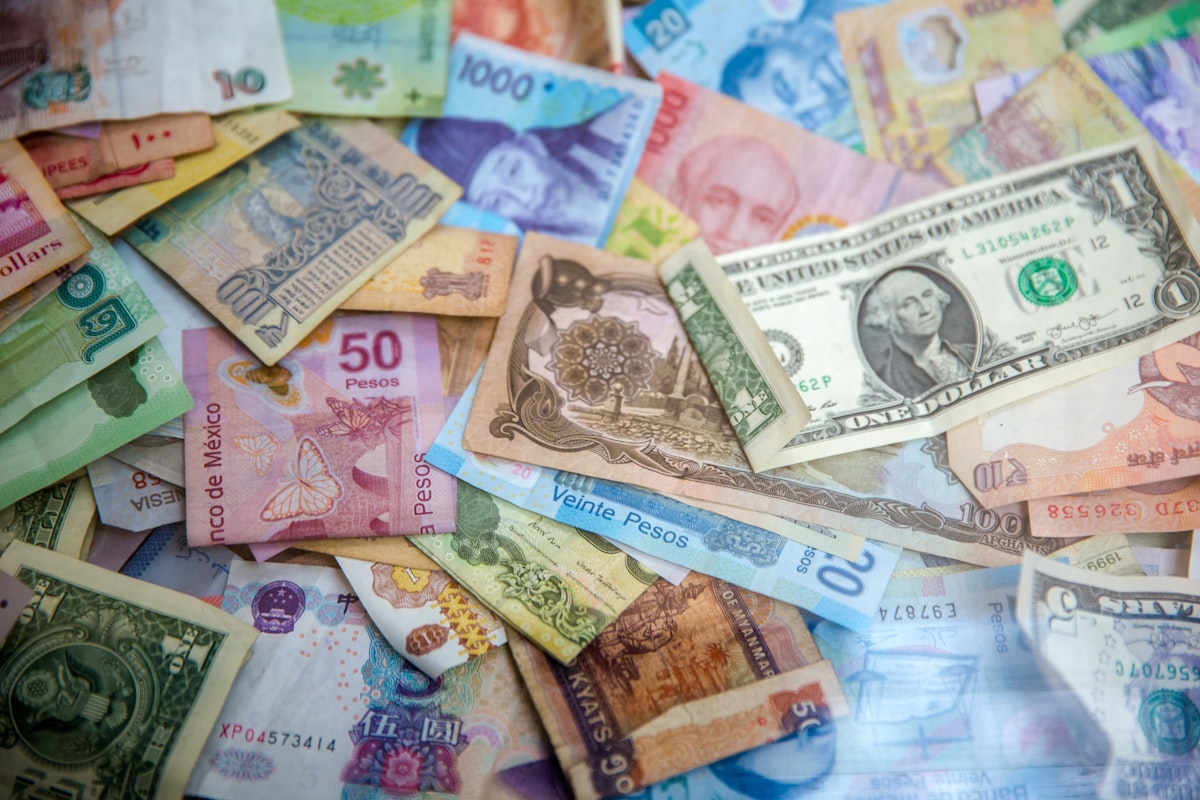 Billetes de euro y cambio de divisas